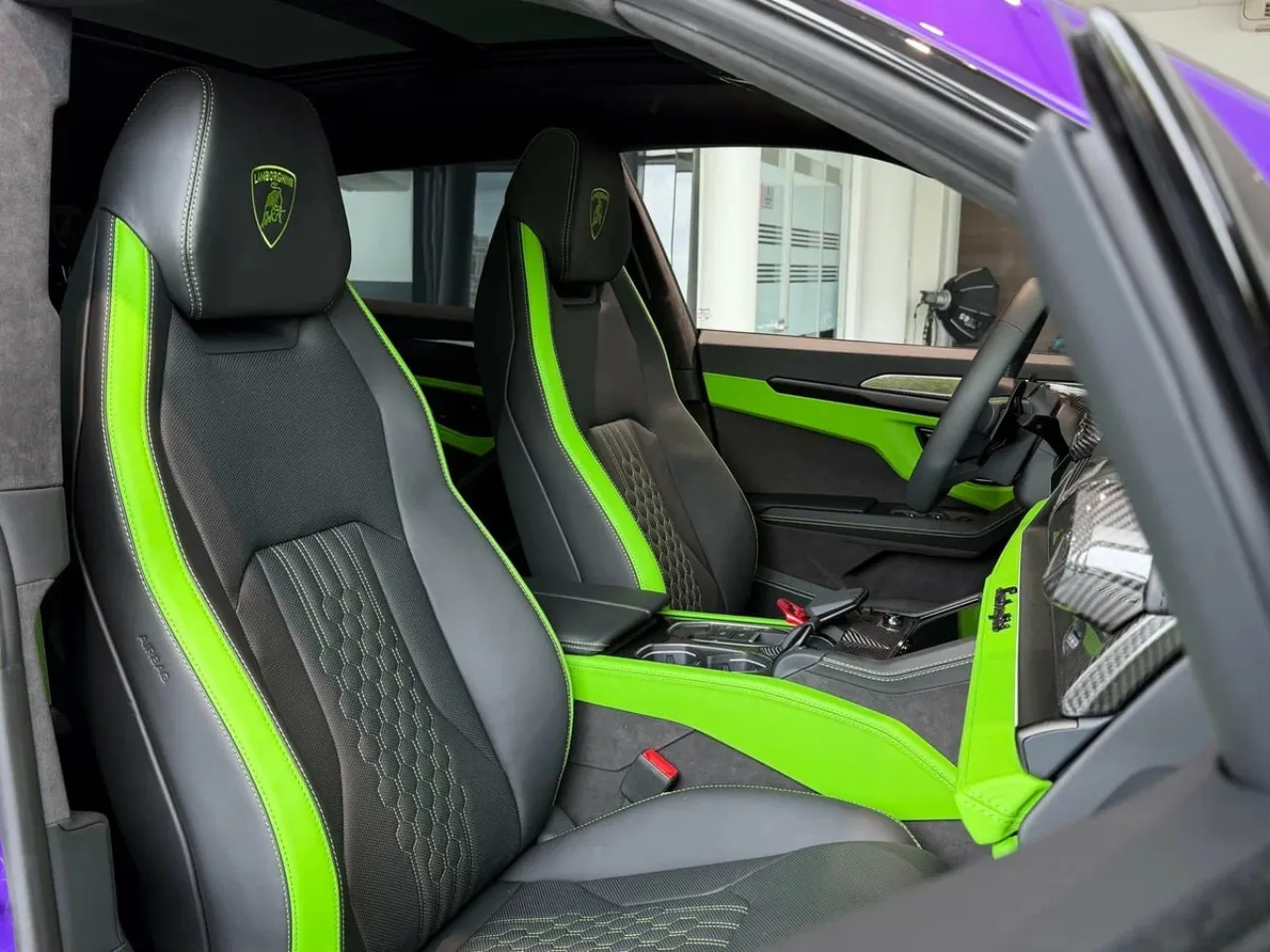 Lamborghini Urus SE I Рестайлинг, фото 4