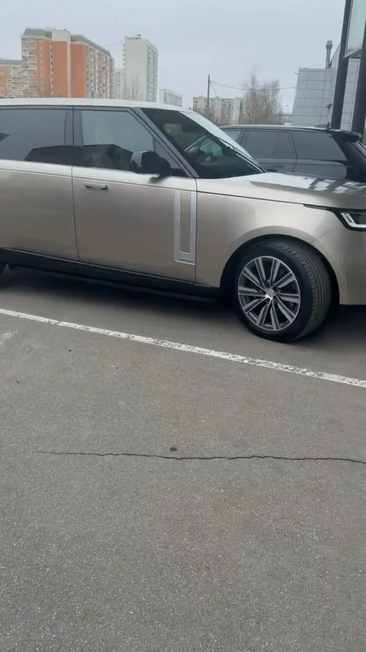 Range Rover Autobiography, Лизинг